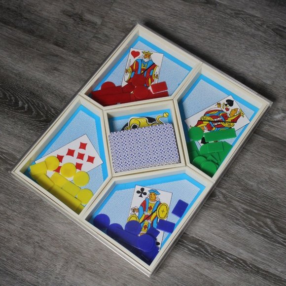 Jen Du Nain Jaune Yellow Dwarf Traditional French Card Board Game - Picture 4 of 7